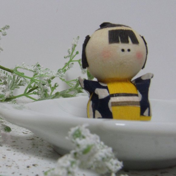 Traditional mini Kokeshi doll, japanese doll, mini - Picture 1 of 7